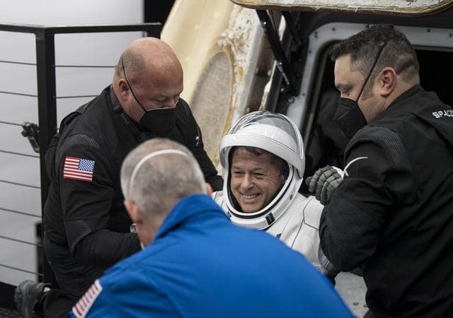 NASA image: NASA’s SpaceX Crew-2 Splashdown