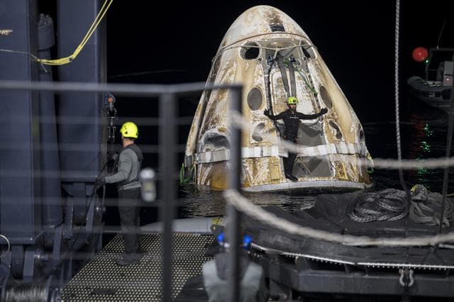 NASA image: NASA’s SpaceX Crew-2 Splashdown