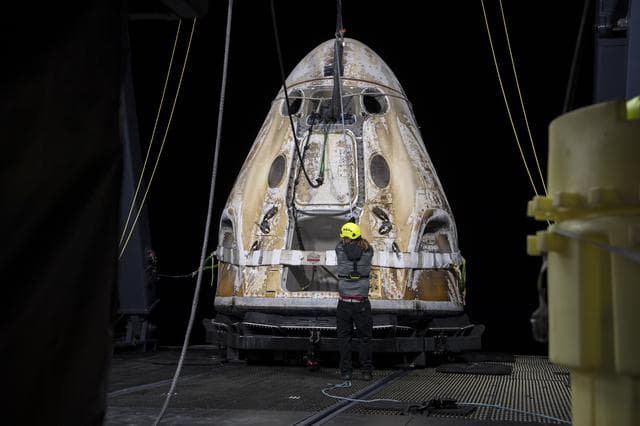 NASA image: NASA’s SpaceX Crew-2 Splashdown