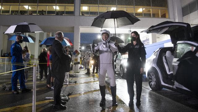 NASA image: SpaceX Crew-3 Crew Walkout