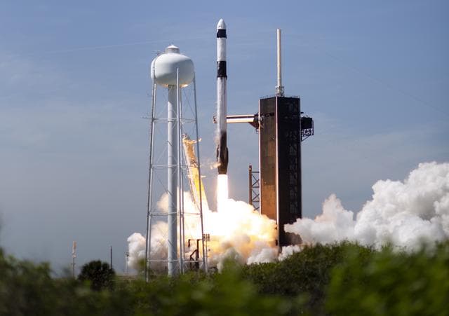 NASA image: Axiom Mission 1 Launch