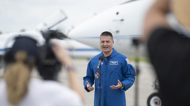 NASA image: SpaceX Crew-4 Crew Arrival