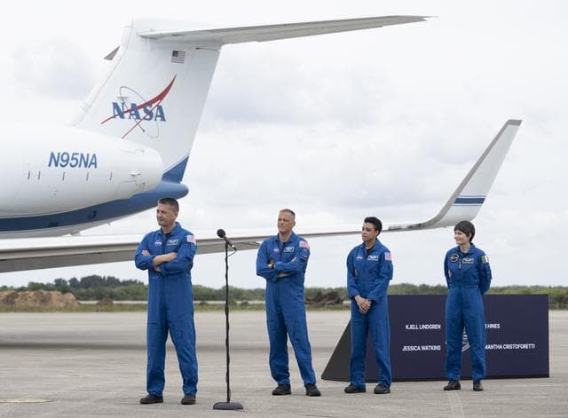 NASA image: SpaceX Crew-4 Crew Arrival