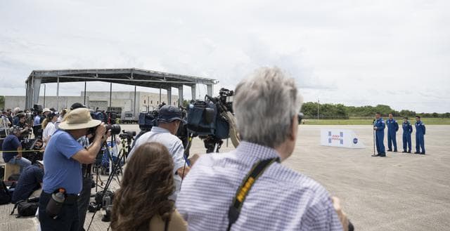 NASA image: SpaceX Crew-4 Crew Arrival