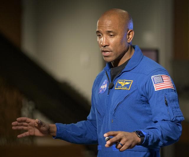 NASA image: Astronaut Victor Glover Inspires DC Area School Students