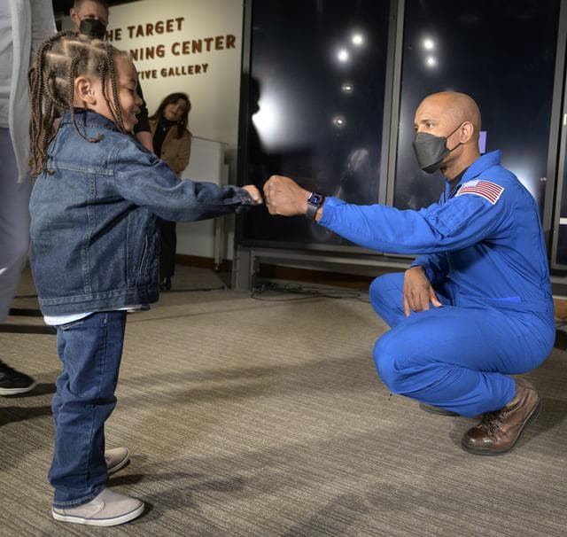 NASA image: Astronaut Victor Glover Inspires DC Area School Students