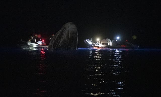 NASA image: NASA’s SpaceX Crew-3 Splashdown