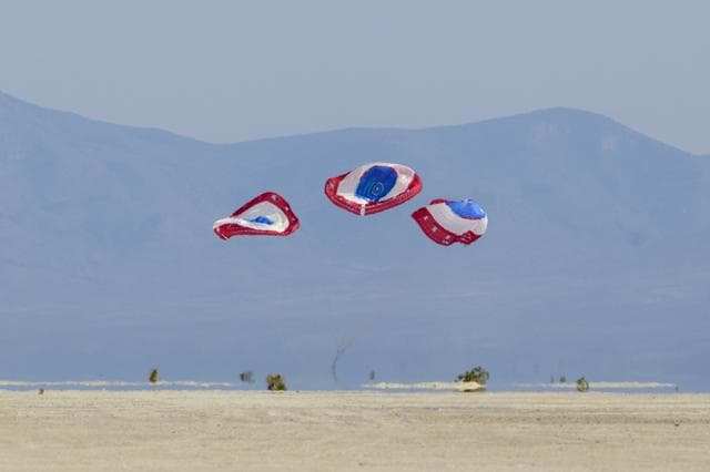 NASA image: Boeing Orbital Flight Test-2 Landing