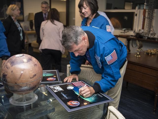 NASA Leadership Meets with NASA’s SpaceX Crew-2 Astronauts