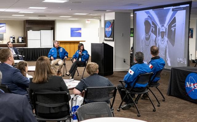 NASA image: NASA’s SpaceX Crew-2 Astronauts Headquarters Presentation