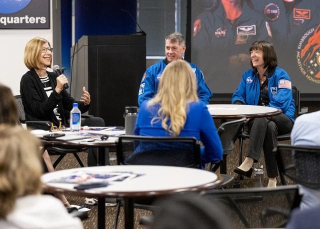 NASA image: NASA’s SpaceX Crew-2 Astronauts Headquarters Presentation