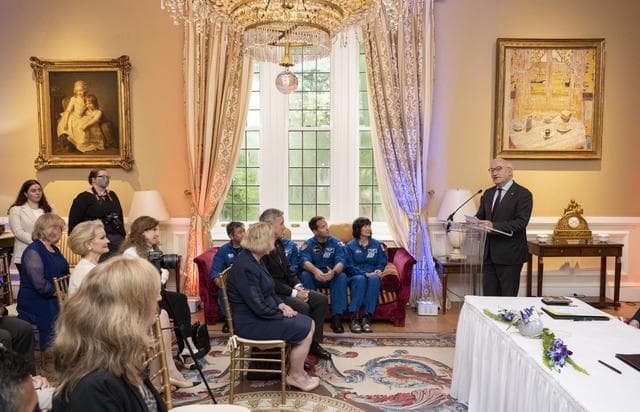 NASA image: French Sign Artemis Accords