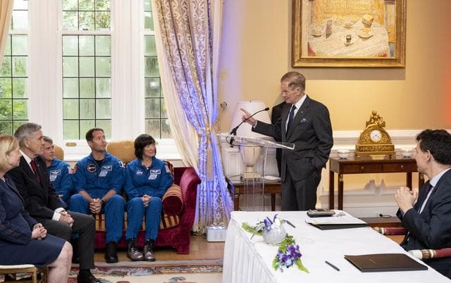 NASA image: French Sign Artemis Accords