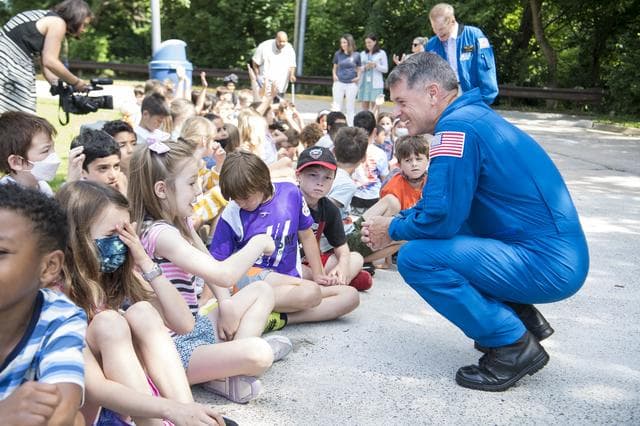 NASA image: NASA's Crew-2 Astronauts Visit Arlington Elementary School