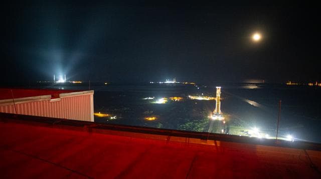 NASA image: Artemis I  Rollout