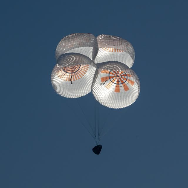 NASA image: NASA’s SpaceX Crew-4 Splashdown