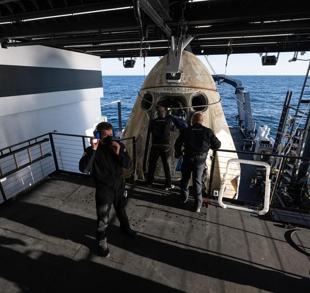 NASA image: NASA’s SpaceX Crew-4 Splashdown