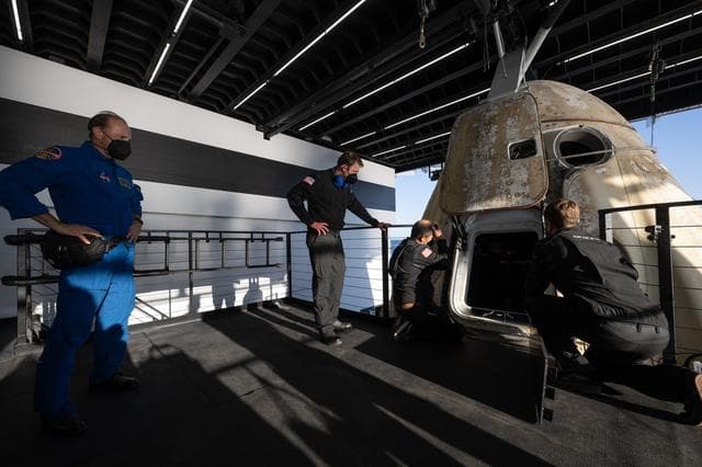 NASA image: NASA’s SpaceX Crew-4 Splashdown