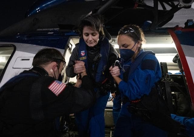 NASA image: NASA’s SpaceX Crew-4 Splashdown