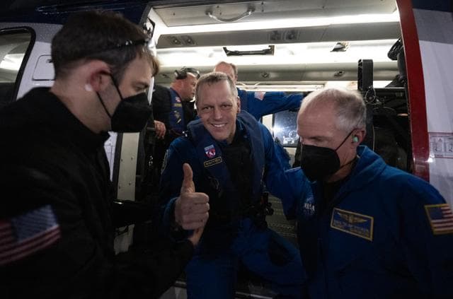 NASA image: NASA’s SpaceX Crew-4 Splashdown
