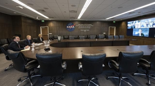 NASA image: NASA Administrator meets with Japanese MEXT Minister for a Gatew