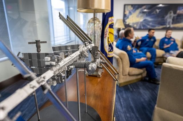 NASA image: NASA’s SpaceX Crew-3 Meet and Greet with Leadership