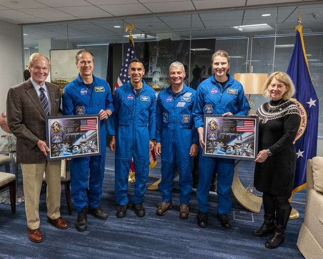 NASA image: NASA’s SpaceX Crew-3 Meet and Greet with Leadership