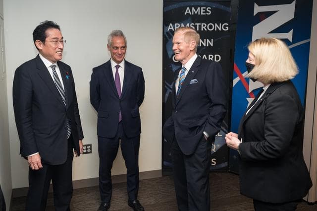 NASA image: U. S. and Japan Space Agreement Signing