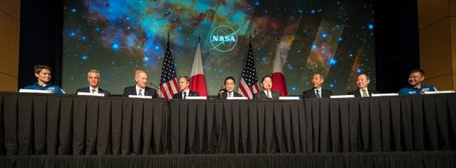 NASA image: U. S. and Japan Space Agreement Signing