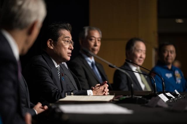 NASA image: U. S. and Japan Space Agreement Signing