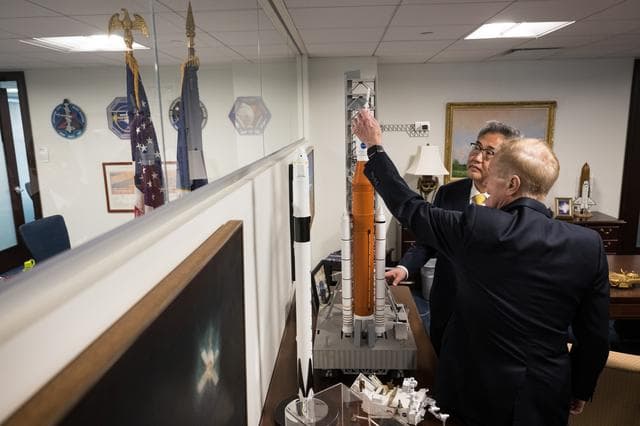 NASA image: NASA Leadership Meets with Republic of Korea’s Minister of For