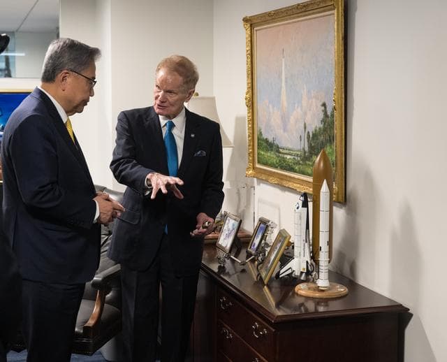 NASA image: NASA Leadership Meets with Republic of Korea’s Minister of For