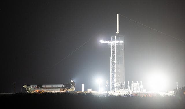 NASA’s SpaceX Crew-6 Falcon 9/Dragon Rollout to Launch Pad 39A