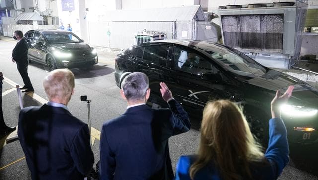 NASA image: NASA’s SpaceX Crew-6 Crew Walkout