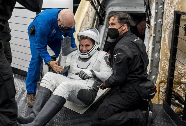NASA image: NASA’s SpaceX Crew-5 Splashdown