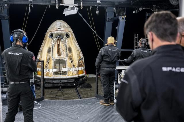NASA image: NASA’s SpaceX Crew-5 Splashdown