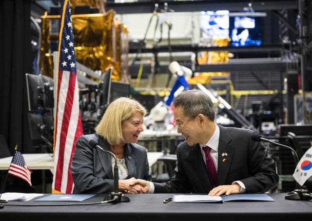 NASA image: NASA and MSIT Joint Statement Signing