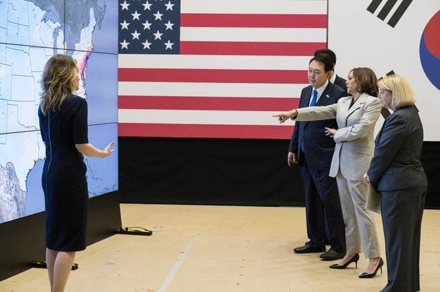 NASA image: Vice President Harris and President Yoon at GSFC