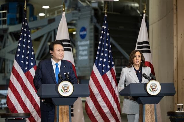 NASA image: Vice President Harris and President Yoon at GSFC