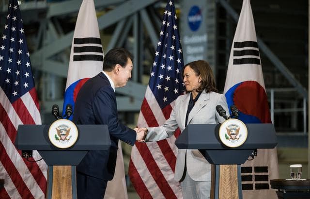 NASA image: Vice President Harris and President Yoon at GSFC