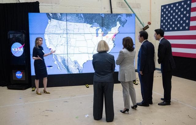 NASA image: Vice President Harris and President Yoon at GSFC