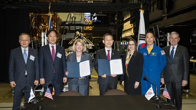 NASA image: NASA and MSIT Joint Statement Signing