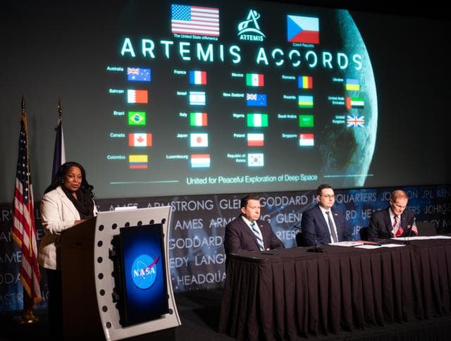 NASA image: Czech Republic Artemis Accords Signing
