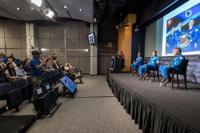 NASA image: NASA’s SpaceX Crew-5 Employee Engagement Event