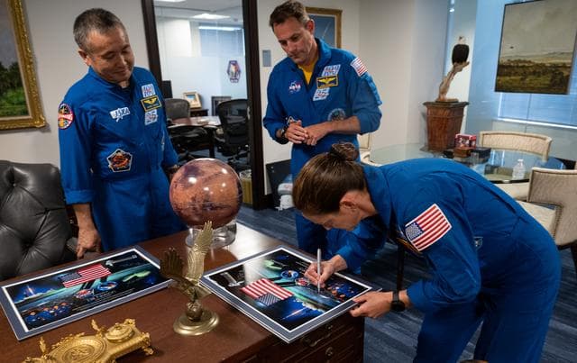 NASA’s SpaceX Crew-5 Astronauts with Agency Leadership