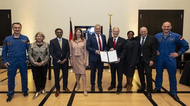 NASA image: Germany Artemis Accords Signing