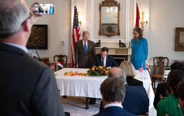 NASA image: Netherlands Artemis Accords Signing