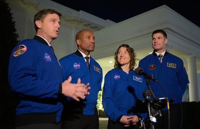 NASA image: NASA’s Artemis II Crew Meet with President, VP at White House