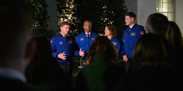 NASA image: NASA’s Artemis II Crew Meet with President, VP at White House
