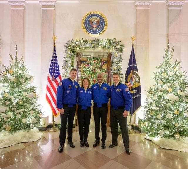 NASA image: NASA’s Artemis II Crew Meet with President, VP at White House